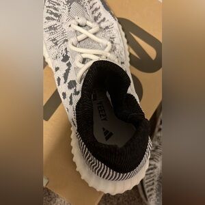 Yzy 350 V2 Cmpct Panda